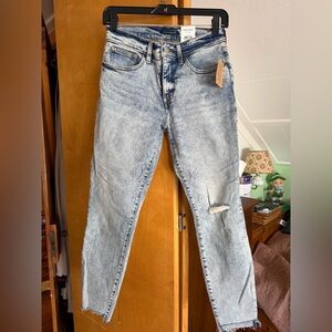 NWT Lucky Brand Women’s Light Blue Skinny Jeans